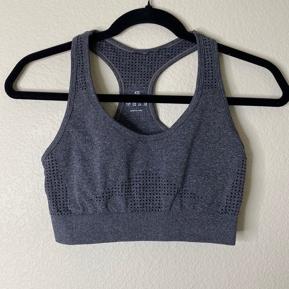 NVGTN seamless contour sports bra Sz XS grey